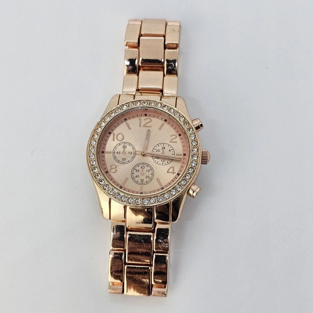 Claire's Women's Watch 38MM Gold‎ Tone Dial Band Crystal Bezel 7.5